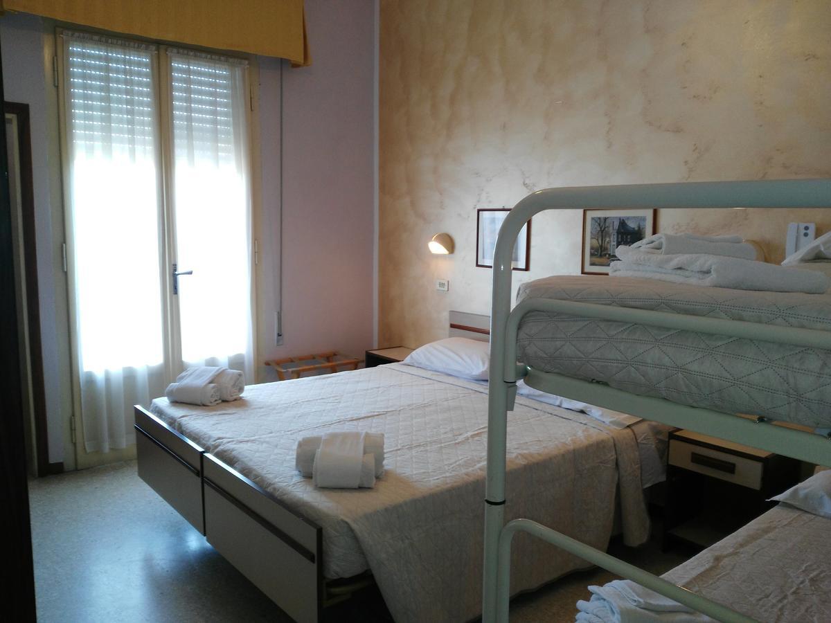Hotel Marittimo ريميني المظهر الخارجي الصورة