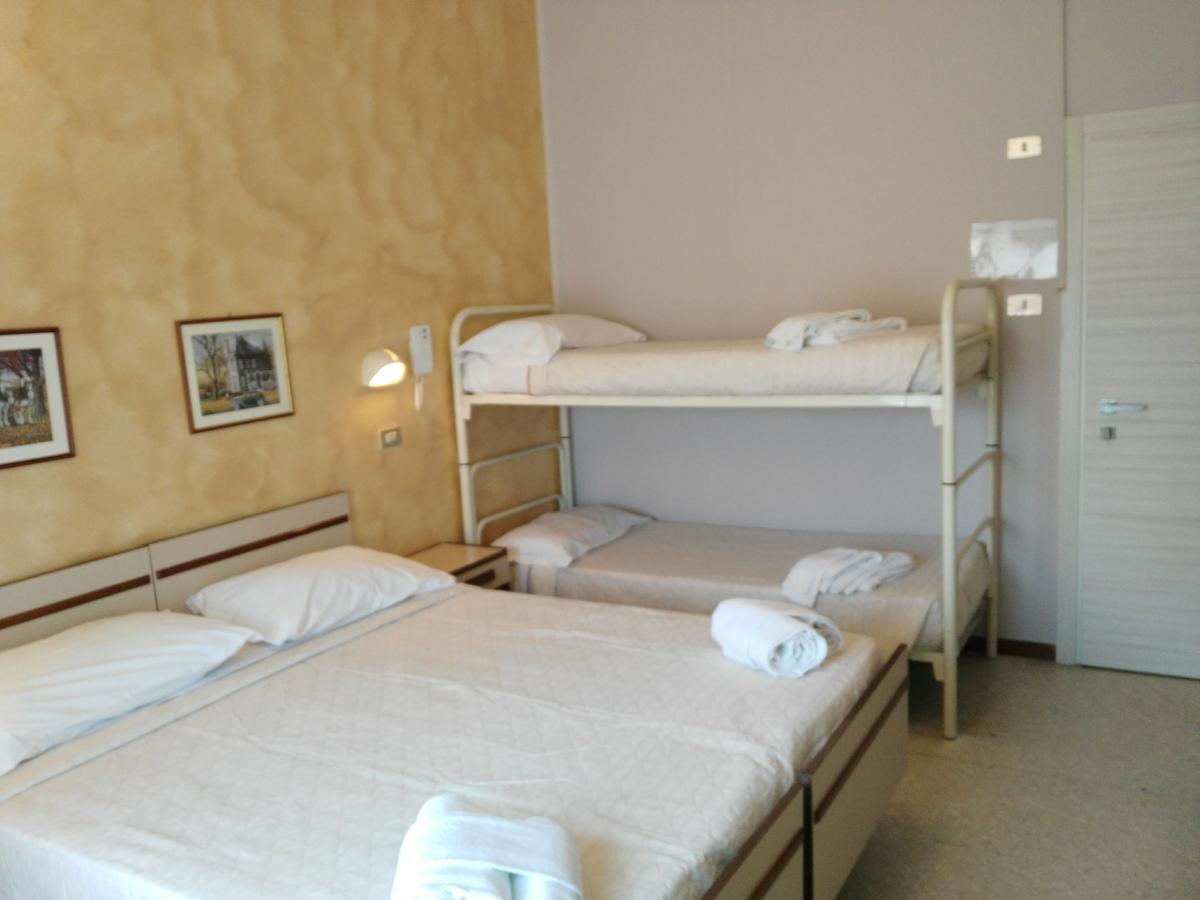 Hotel Marittimo ريميني المظهر الخارجي الصورة