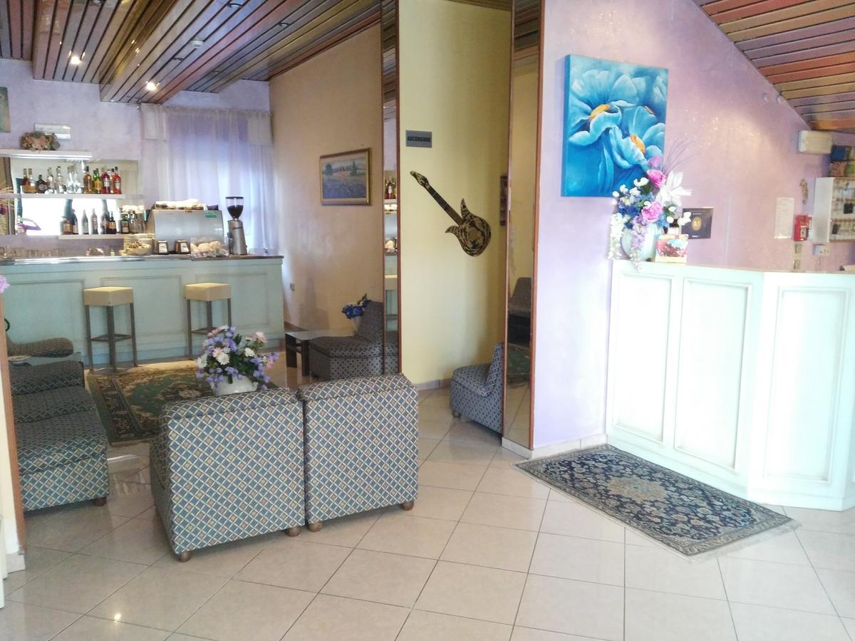 Hotel Marittimo ريميني المظهر الخارجي الصورة